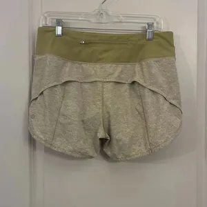 Lululemon speed up shorts women’s size 8 thumbnail 5