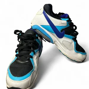 Retro Nike Air Max | White Teal Blue | Women’s Size 8 thumbnail 3