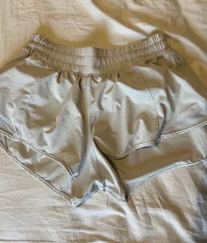 Lululemon Hotty Hot Shorts 2.5" thumbnail 1