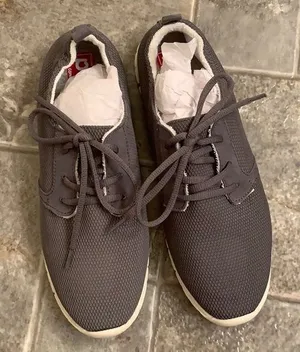 2/$35 New sz 9‎ sneakers Gray thumbnail 1