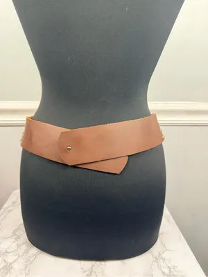 Vintage metal and leather brass shaped floral belt thumbnail 4