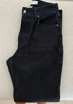 Abercrombie Curve Love High Rise 90s Relaxed Jeans thumbnail 1