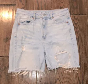 American eagle MOM straight jean shorts distressed size 8 thumbnail 1