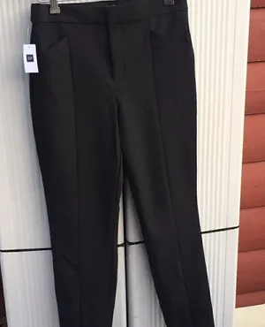 🔥5/20🔥 Gap Womans black pants Sz 6 R NWT thumbnail 1