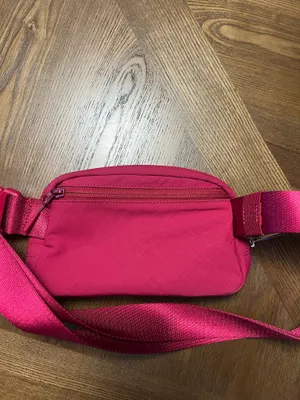 Lululemon Belt Bag thumbnail 4