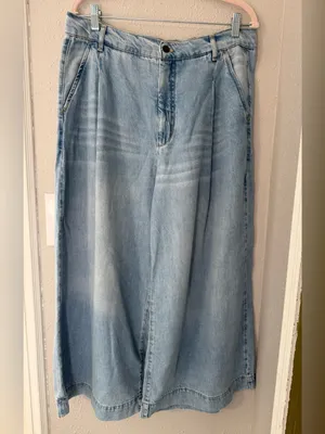 Pilcro High-Rise Crop Wide-Leg Jeans Color: Egg Jelly Fish Wash thumbnail 6