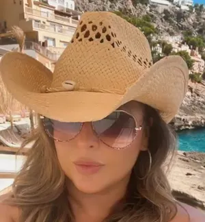 Straw cowboy hat Tan thumbnail 2