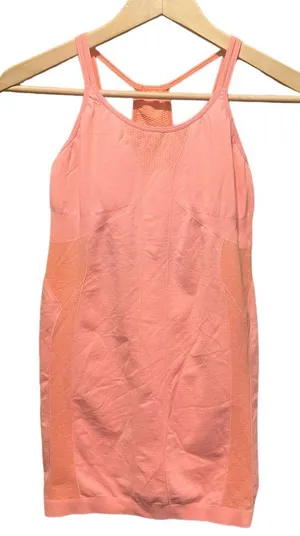 BuffBunny Peach Orange Seamless Tank Top Size Medium‎ thumbnail 1