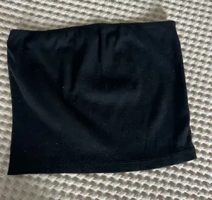 SHEIN black tube crop top in XS #tubetop #shein thumbnail 1