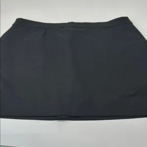 Classic Black Women's Skirt Size L thumbnail 5