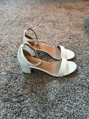 White Heels Amazon thumbnail 4