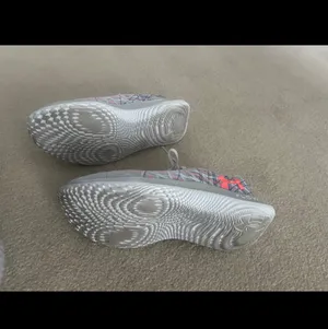 Under Armour Flow Velocity Running Shoes Women’s 7 thumbnail 4