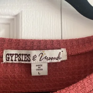 Gypsies &‎ Moondust Twist Front Waffle Knit Top Womens Size L Rust Thermal Boho thumbnail 3