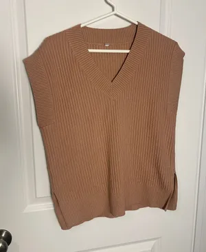 Ribbed V-Neck Sweater Vest in Camel-Taupe thumbnail 1