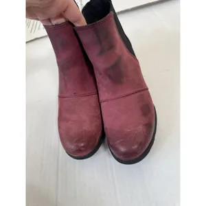 SOREL Leather Wedge Bootie Women 7.5 Red Black Hidden Heeled Joan of Arctic Boot thumbnail 6