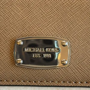 NWOT Michael Kors credit card holder, leather card sleeve thumbnail 2
