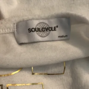 Soulcycle Peace Love Soul Hacci Crew Neck White Gold Pullover Shirt M thumbnail 5