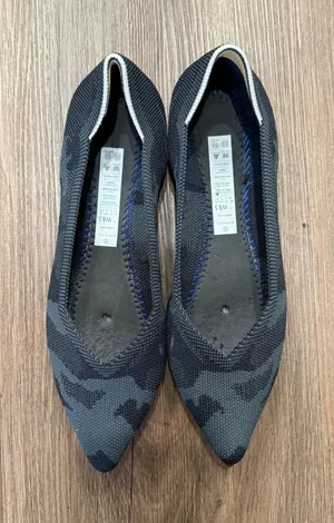 Rothys The Point Grey Camo Pointed Toe Flats‎ Womens 8.5 Sustainable Washable thumbnail 1