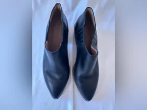 Madewell Black Leather Low Block Heel Ankle Slip-On Booties thumbnail 5