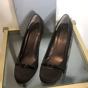 Vaneli womens brown bow kitten heel satin pump size 7.5 with box​ thumbnail 2