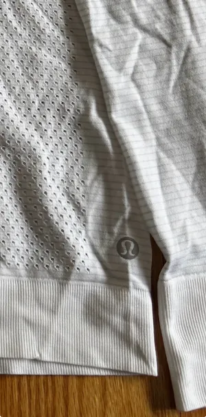 Lululemon Shirt Long Sleeve thumbnail 3