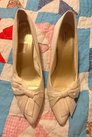 White Bow Kitten Heels Size 8 thumbnail 1
