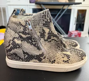 Madden Girl Snake Print Heeled‎ Bootie in 6.5 thumbnail 1