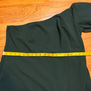 Sachin & Babi Women’s Plus 18W Emerald Green Nadia Gown One Shoulder Puff Sleeve thumbnail 2