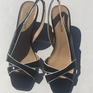 3/$25🍾🍾Karen‎ Scott Black Serra Patent Open Toe Wedges thumbnail 2