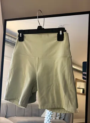 Lululemon Yoga Align High-Rise Shorts 4” thumbnail 1