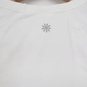 Athleta Top Womens XS Momentum Cropped White Long Sleeve Mesh Excellent thumbnail 2