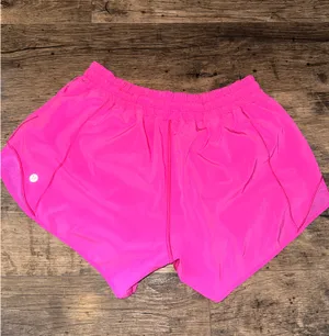 Lululemon Shorts Hotty Hot 2.5" thumbnail 2