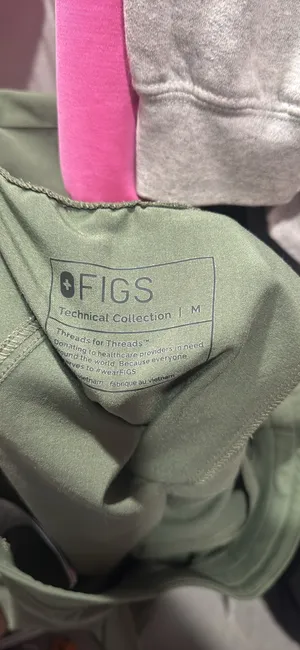 FIGS Scrubs Set thumbnail 2