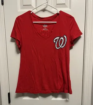 Majestic Women's Red Washington Nationals T shirt 34 Bryce Harper on back Med thumbnail 1
