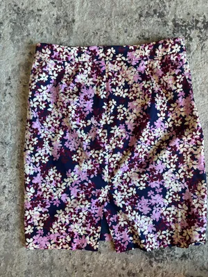 J.Crew The Floral Pencil Skirt Woman's Size 4 thumbnail 3