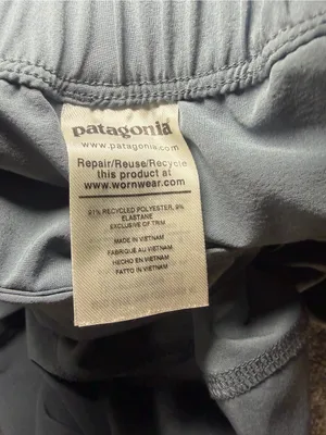Patagonia Fleetwith Athletic Travel Blue Performance Dress Small. thumbnail 8