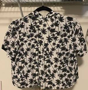 Love Note Hawaiian Cropped Button Up thumbnail 2
