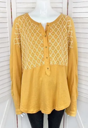 Free People Free Spirt Embroidered Knit Henley Top Peach‎ Fuzz XS thumbnail 1