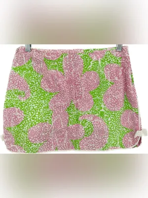Lilly Pulitzer pink and green floral pattern skort size 8 thumbnail 3