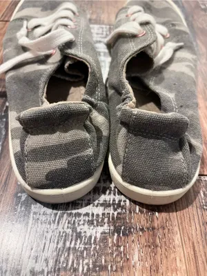 MAURICES Camo Pull On Sneakers 8.5 thumbnail 4
