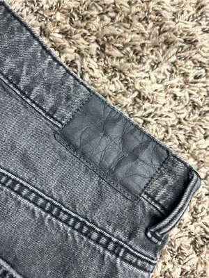 H&M & Denim High-Waist Black Wash Denim Women's Shorts Sz 12 thumbnail 5