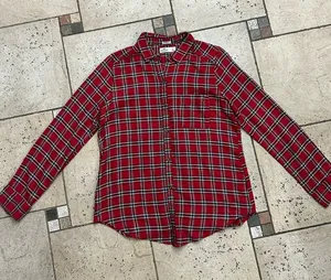Like New Hollister women soft Red Plaid Button-Up Shirt size S thumbnail 1