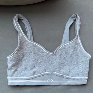 Alo Yoga Alosoft Heart Throb Bra Athletic Heather Grey/White M thumbnail 2