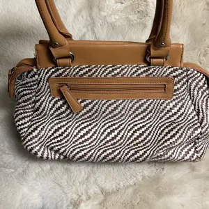 Ellen Tracy Purse thumbnail 9