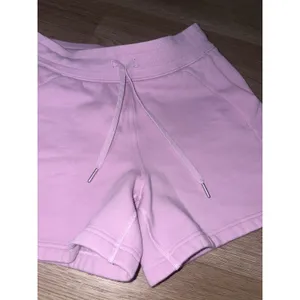 Lululemon Scuba High-Rise Shorts Pink Size 6 Drawstring Pockets Women thumbnail 12