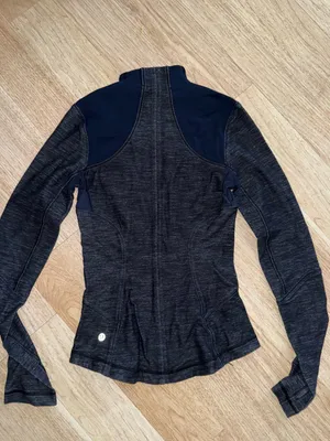 Lululemon Forme Jacket  Denim Wash Size 2 thumbnail 2