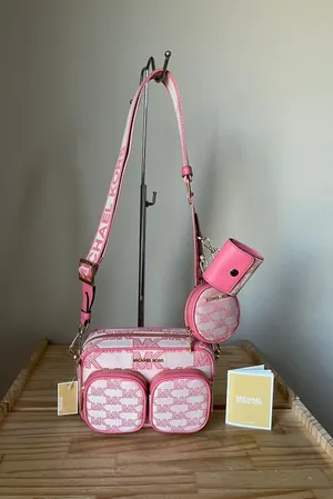 Michael Kors Purse thumbnail 2