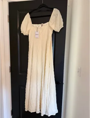 NWT SHOWPO Off White maxi dress size 6 thumbnail 9
