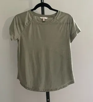 Athleta Olive Green T-Shirt Size Small thumbnail 1