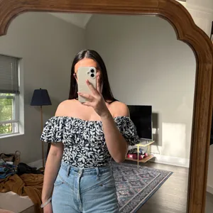 Abercrombie and Fitch Blouse thumbnail 4